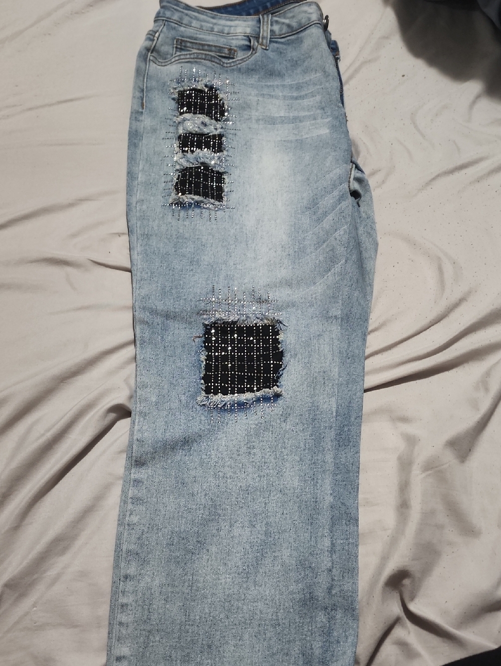 azi distressed denim jeans
